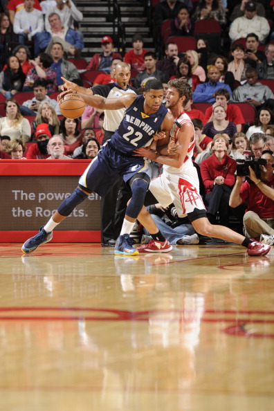 他的转会仍 他的转会仍