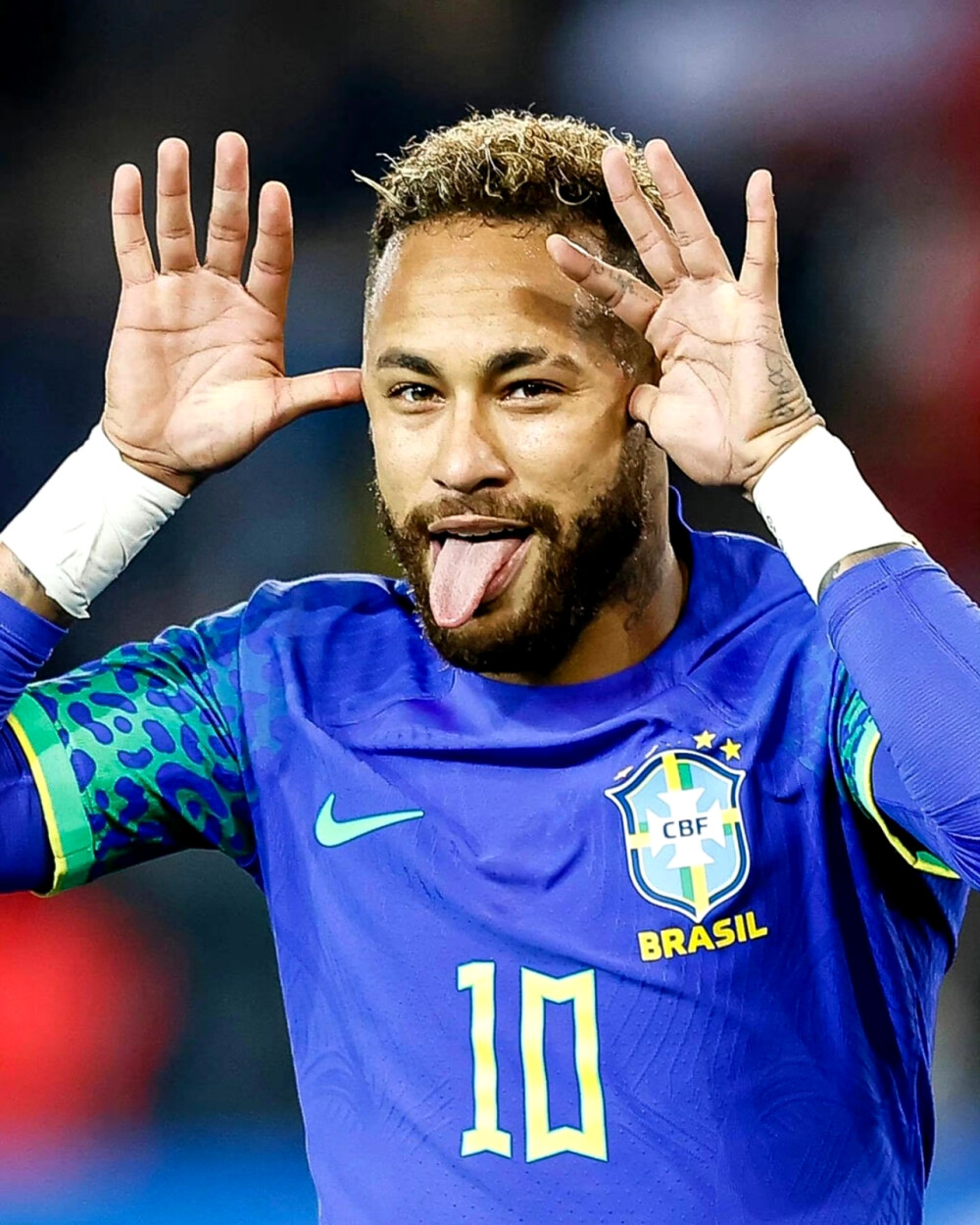 防线需要更 防线需要更