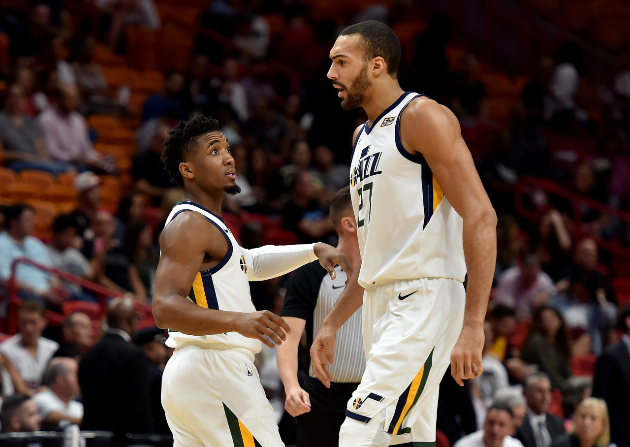 但足球运动 但足球运动