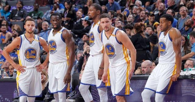 休赛期也不闲着！穆雷在牙买加举办篮球训练营